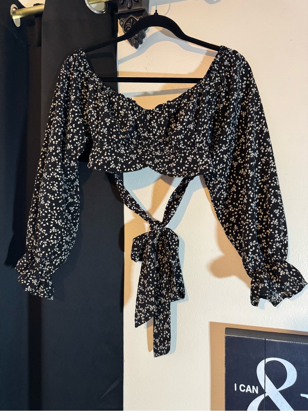 Better Be Black Floral Tie-Back Crop Top
